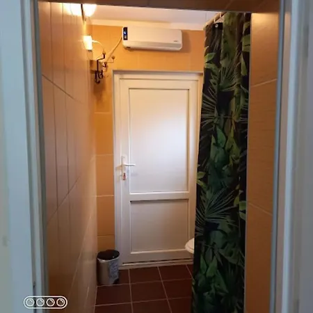 Irisz شقة *